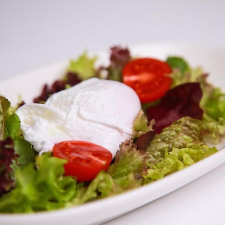 Royal Palace Luxury Hotel And Spa Khmelʼnytsʼkyy Екстериор снимка