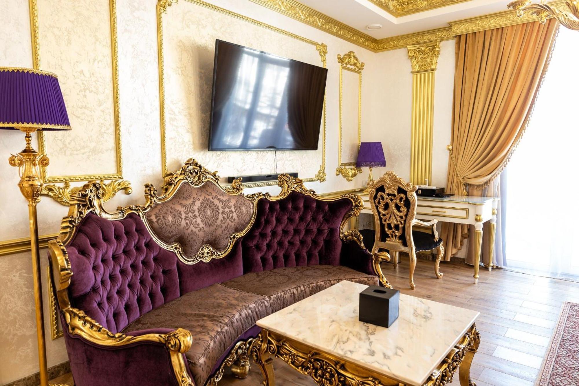 Royal Palace Luxury Hotel And Spa Khmelʼnytsʼkyy Стая снимка
