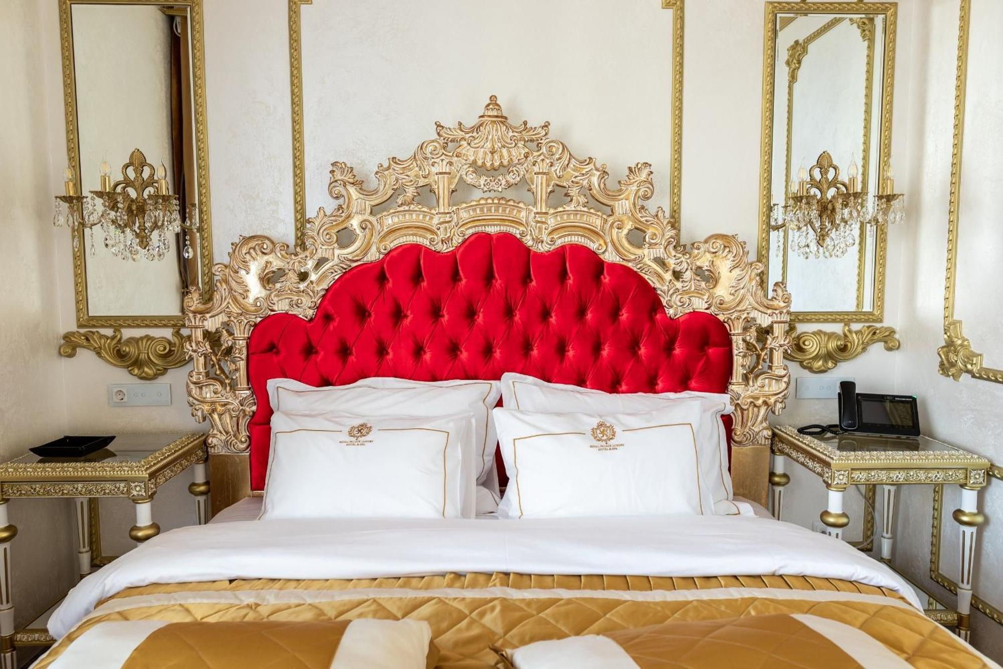 Royal Palace Luxury Hotel And Spa Khmelʼnytsʼkyy Стая снимка