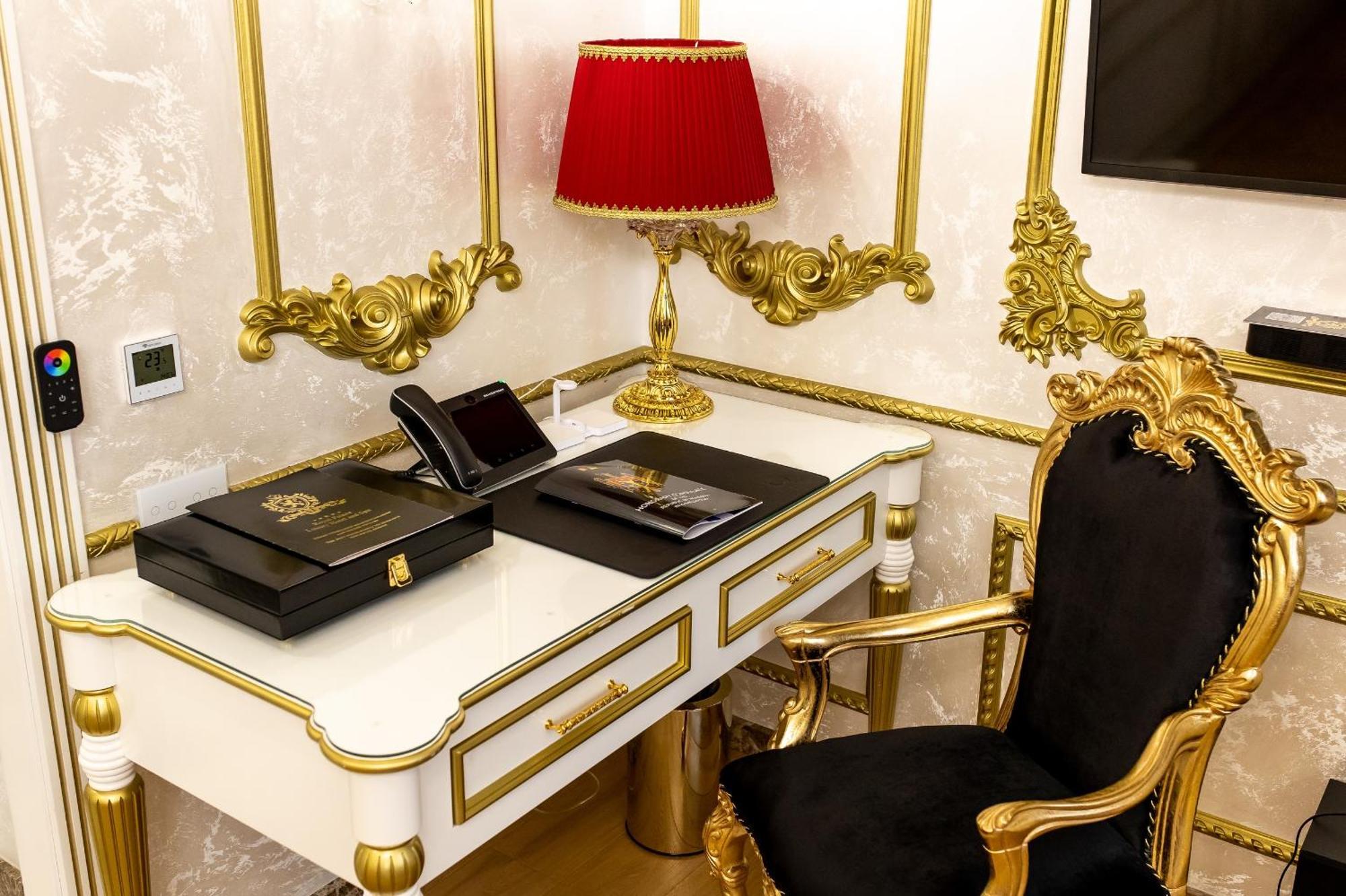 Royal Palace Luxury Hotel And Spa Khmelʼnytsʼkyy Стая снимка