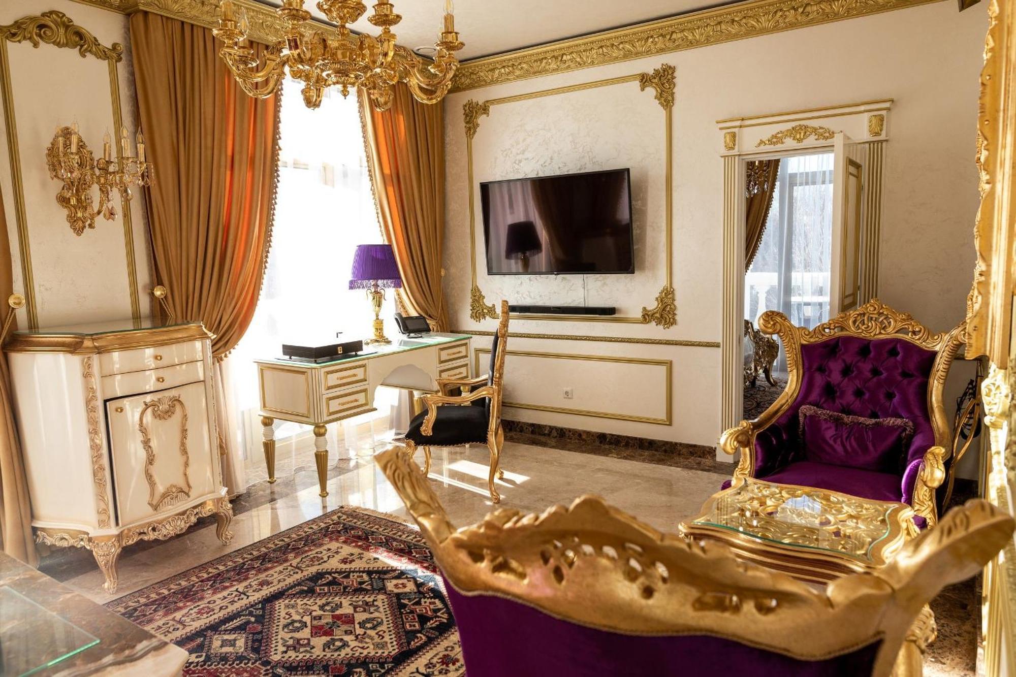 Royal Palace Luxury Hotel And Spa Khmelʼnytsʼkyy Стая снимка