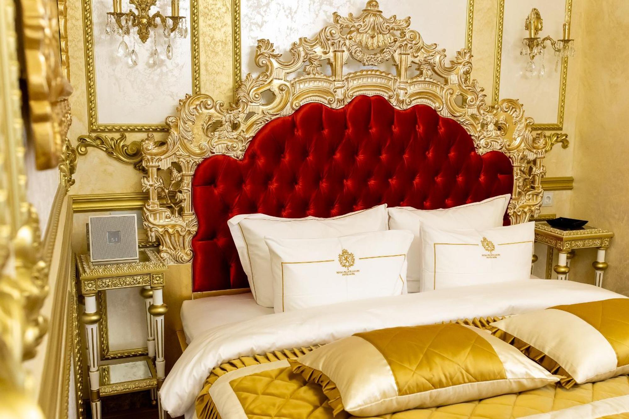 Royal Palace Luxury Hotel And Spa Khmelʼnytsʼkyy Стая снимка