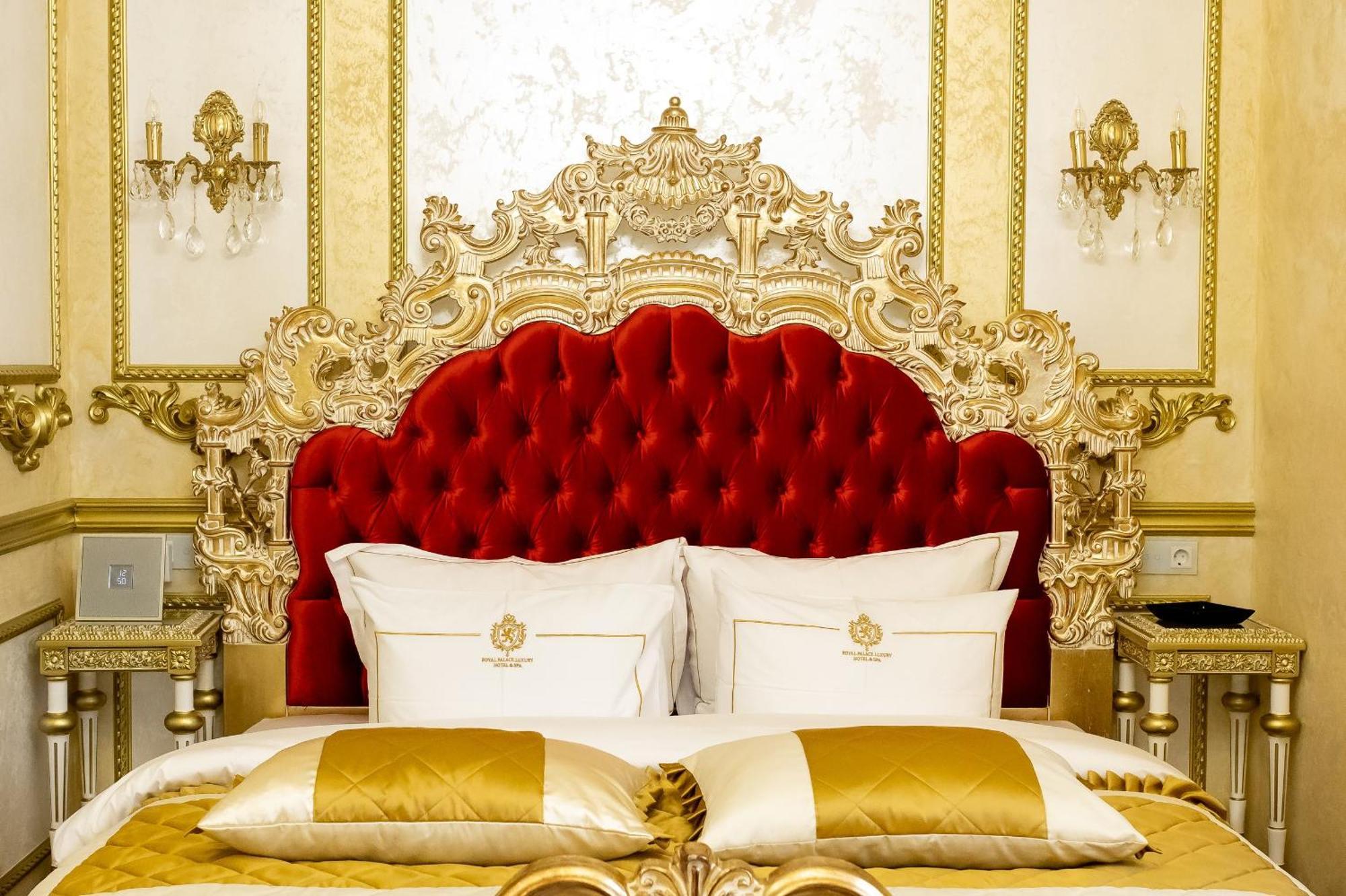 Royal Palace Luxury Hotel And Spa Khmelʼnytsʼkyy Стая снимка