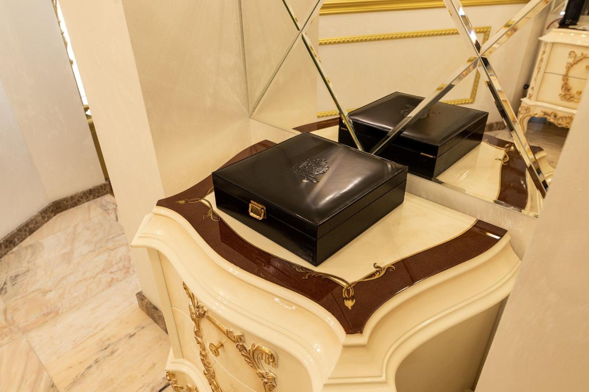 Royal Palace Luxury Hotel And Spa Khmelʼnytsʼkyy Стая снимка