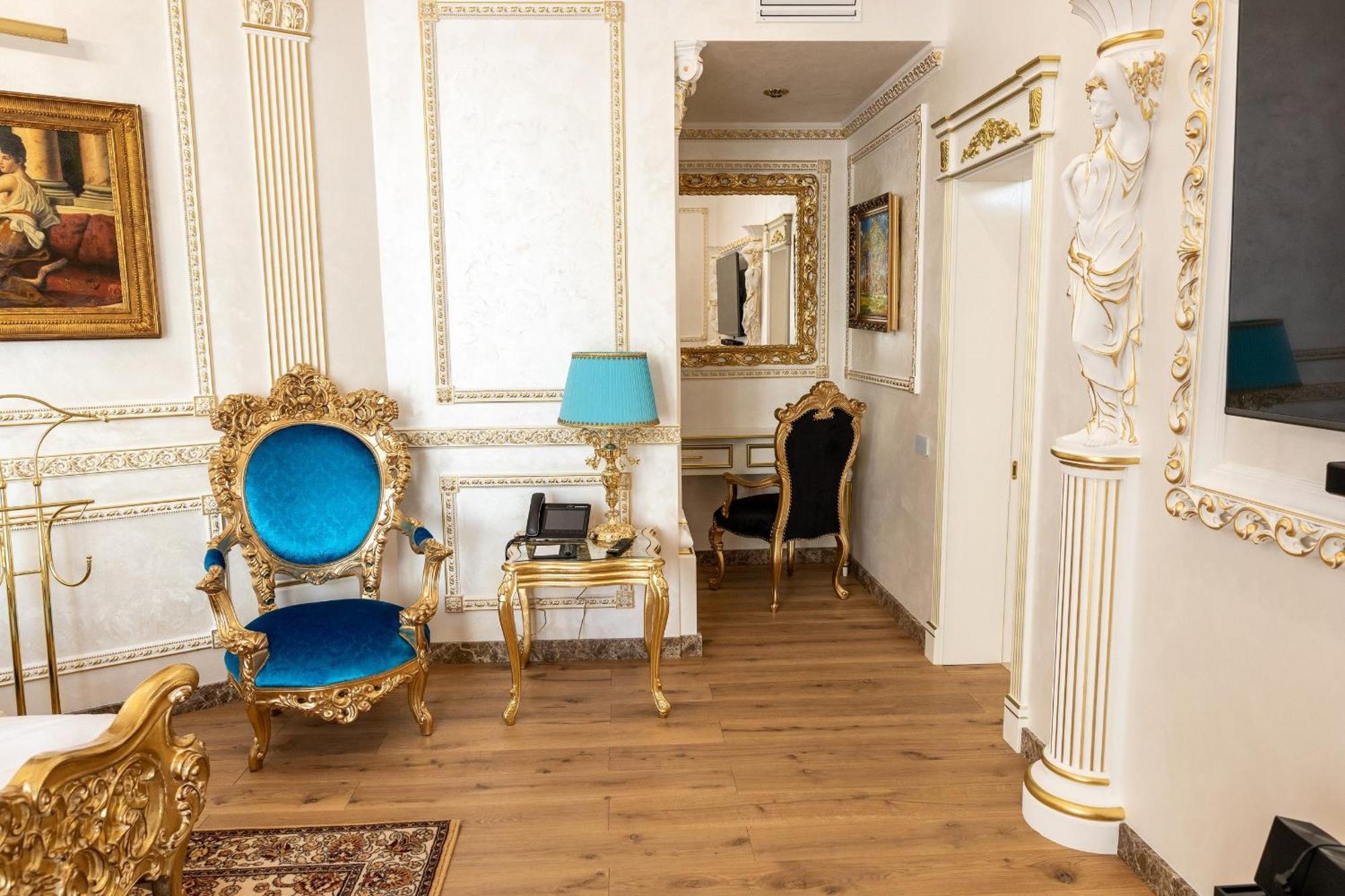 Royal Palace Luxury Hotel And Spa Khmelʼnytsʼkyy Стая снимка